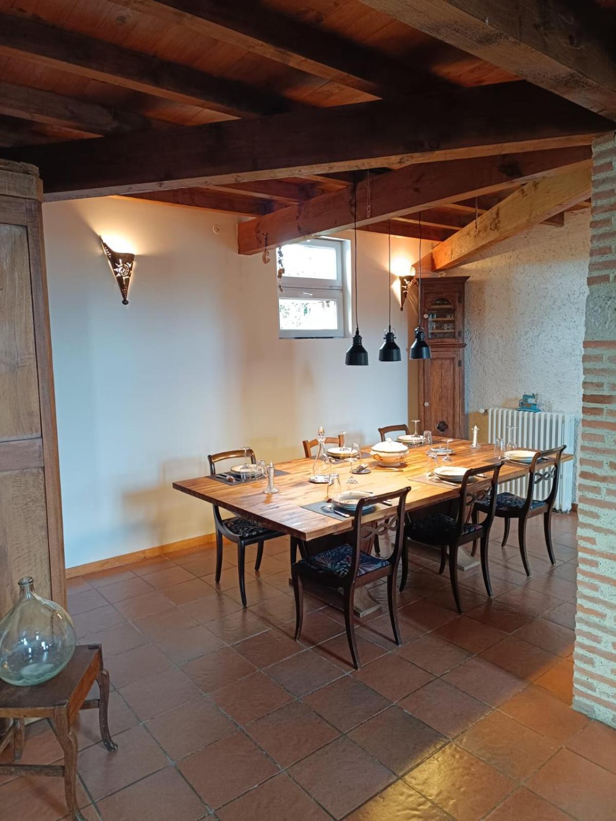La Fezendes Bed & Breakfast Miradoux Bagian luar foto
